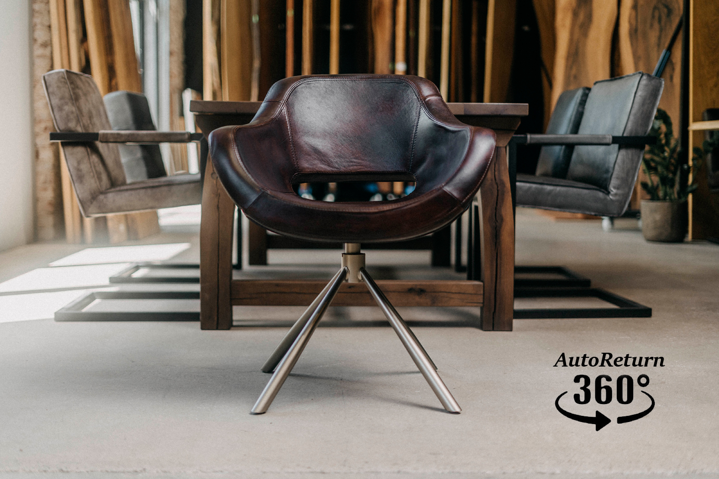 Chaise pivotante en cuir de buffle avec structure en acier Cooper-G