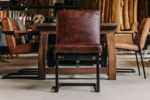 Design industriel Chaise cantilever en cuir Debra - Avis 2