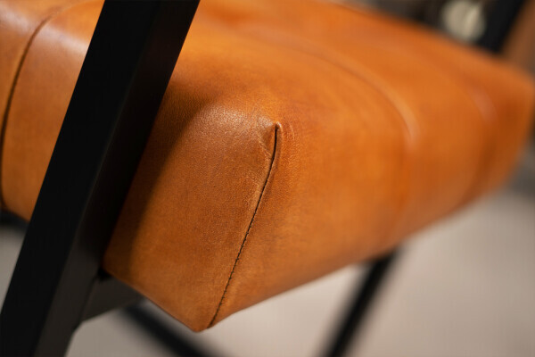 Chaise à suspension libre en cuir véritable avec détail en acier
