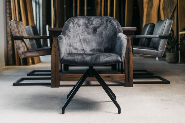 Chaise coque pivotante en velours et cuir Milo-W