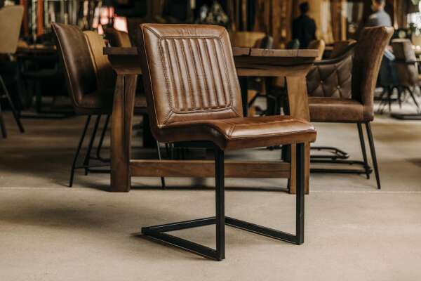 Chaise en cuir style industriel &agrave; bascule Savannah